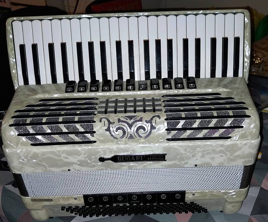 Leif mortensen loegstrup bugari piano1