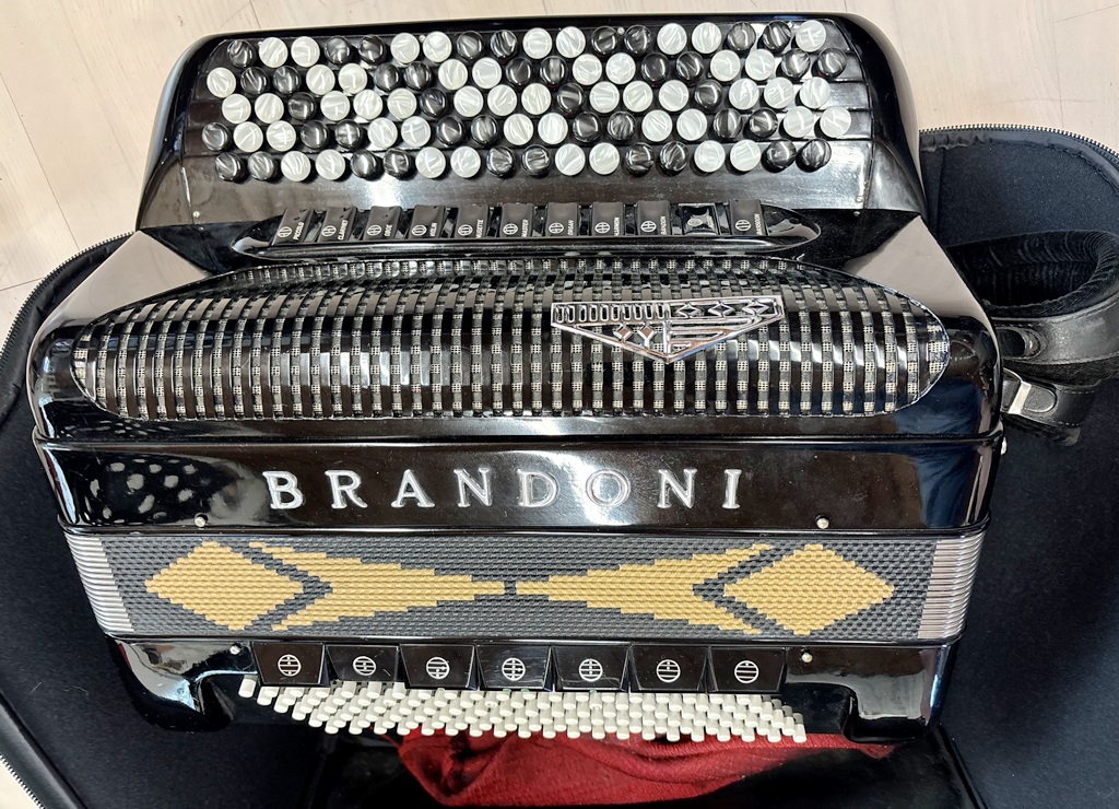 christian boeriths taars brandoni model250 knap2