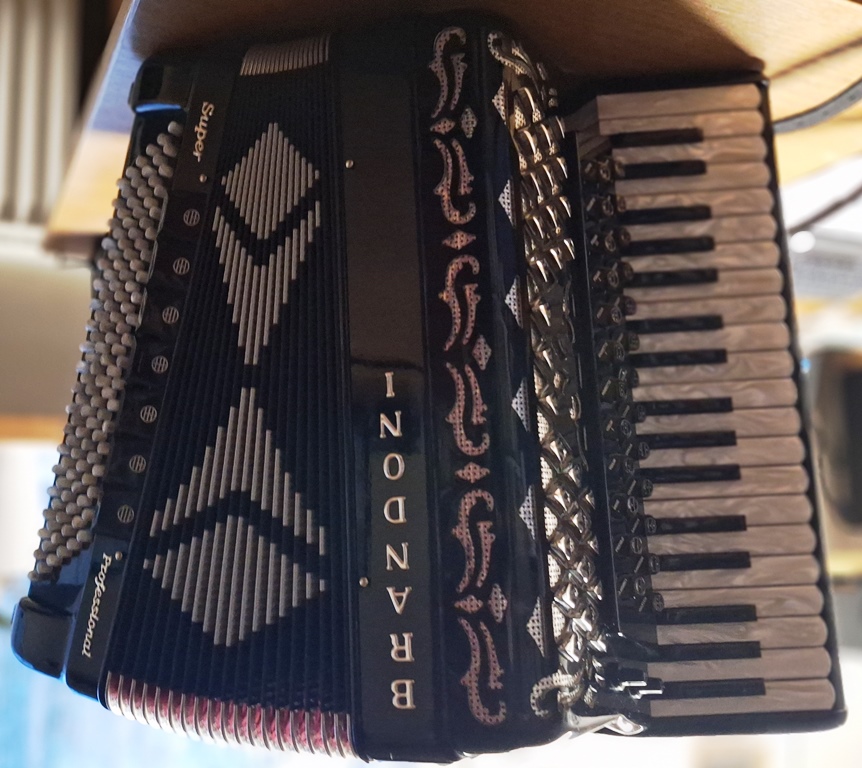 mogens hansen hadsten brandoni super proff piano3