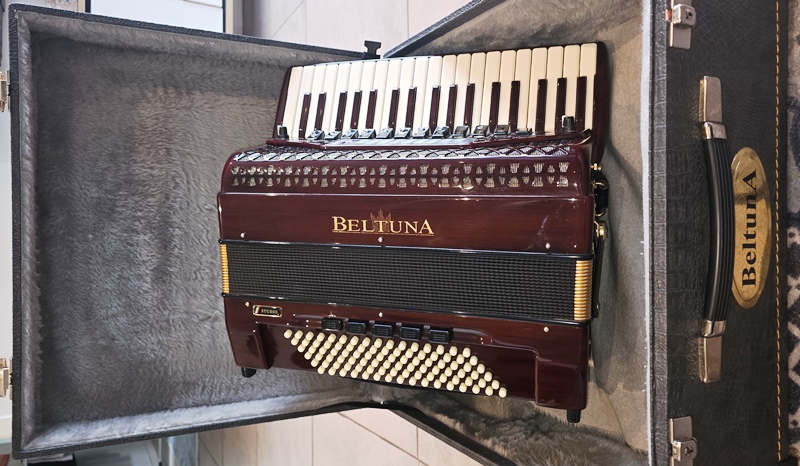 rico oestergaard grenaa beltuna guld piano1